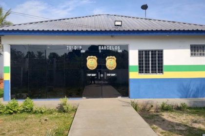 Mulher é presa por espancar filhos e deixá-los em abandono no Amazonas