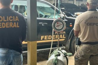 PF apreende 44 kg de drogas escondidas em motores de barco com destino a Manaus