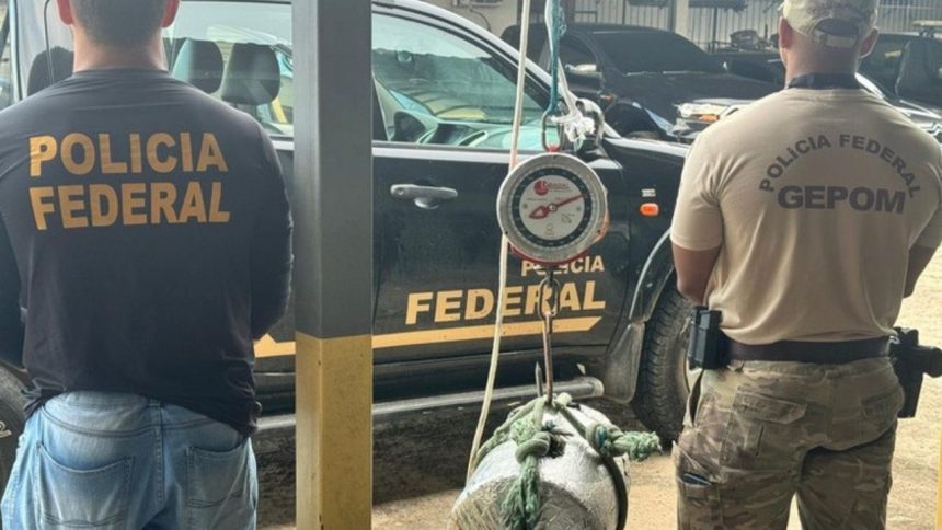 PF apreende 44 kg de drogas escondidas em motores de barco com destino a Manaus