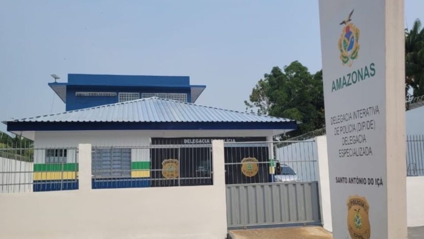 Um homem de 40 anos estuprou a própria filha e acabou sendo preso por estupro de vulnerável. O caso ocorreu na