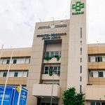 Homem perde parte da panturrilha durante colisão entre moto e caminhão em Manaus