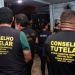 Médico flagrado com menina de 15 anos em motel é solto em audiência