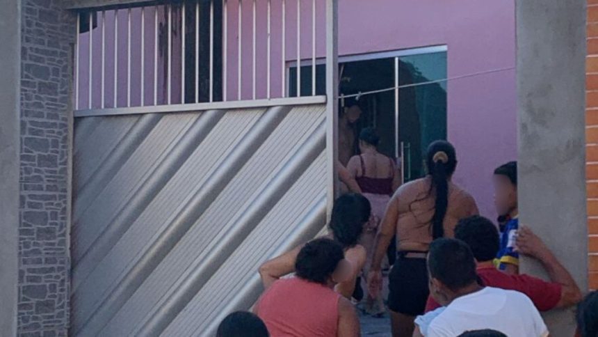 Homem é baleado em frente à própria casa no bairro São Jorge, em Manaus