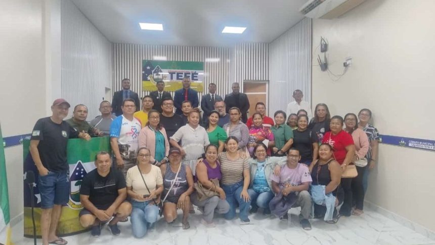 Servidores municipais de Tefé ameaçam paralisação após nove anos sem reajuste salarial