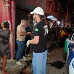 Homem morto a tiros em frente a mercadinho de Manaus
