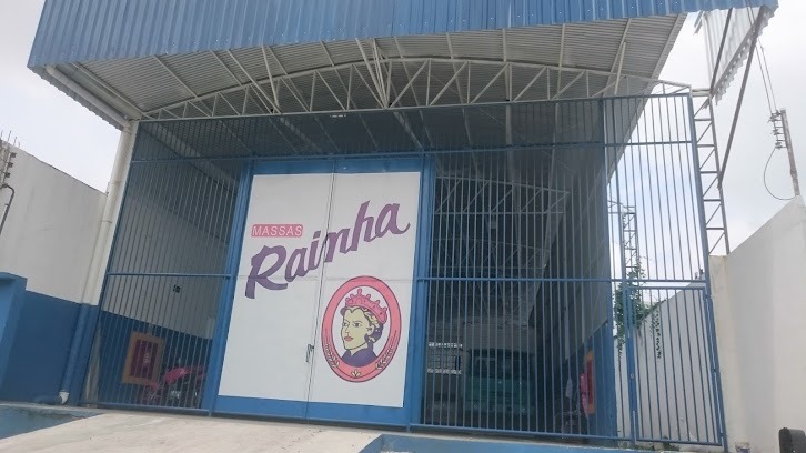 Quatro vagas na fábrica Rainha Isabel em Manaus