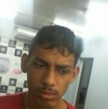 Homem é procurado por roubo a ônibus da linha 008