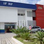 Fachada da 19ª Delegacia de Polícia (19º DIP) em Manaus.