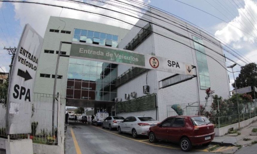 Fachada do Serviço de Pronto Atendimento (SPA) Danilo Corrêa, com placa de entrada de veículos e sinalização de SPA.