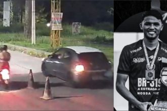 Jogador de futebol Ezequias Júnior Vieira, de 19 anos, em foto e segurando um troféu, ao lado de uma imagem de um carro em movimento em uma rua à noite.