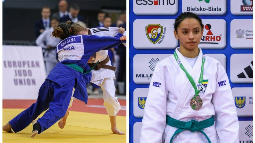 Judoka brasileira Ana Paula Sena, 15 anos, comemora medalha de bronze na Copa Europeia de Judô em Bielsko-Biała, Polônia.