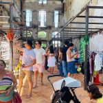 Centro de Manaus tem aulas de Yoga e oficina de tecidos com artistas circenses