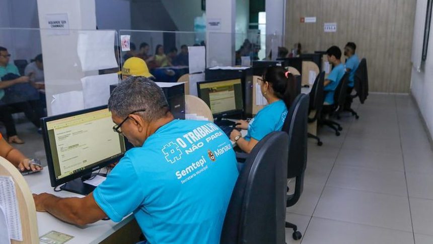 Sine Manaus oferta vagas para Auxiliar, Operador e mais 371 cargos nesta terça