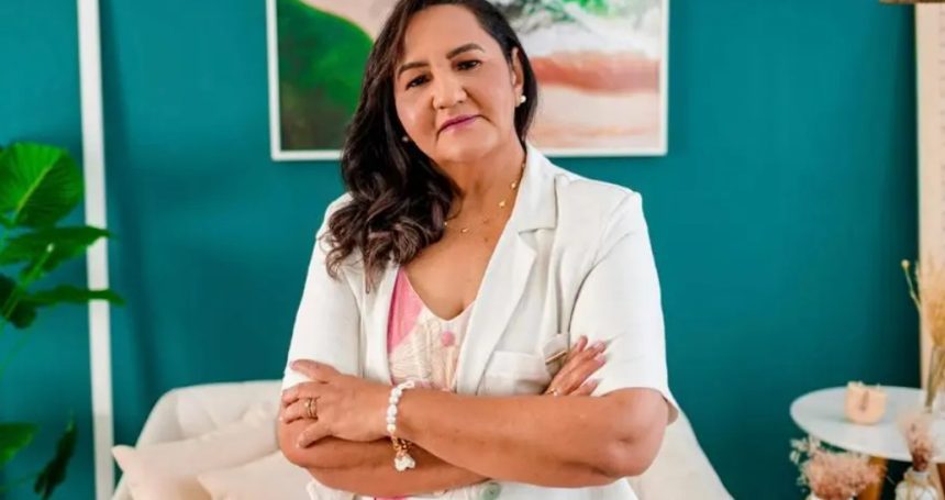 Professora Áurea, prefeita de Eirunepé, é denunciada por deixar escolas fechadas