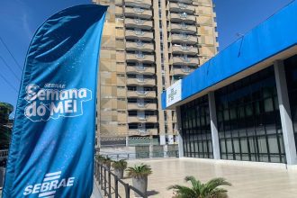Foto mostra fachada do Sebrae AM na Semana do MEI