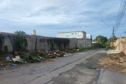 Ruas do Tarumã repletas de buracos