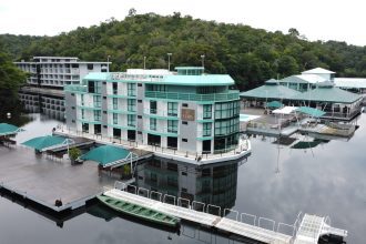 Uiara Amazon Resort recebendo currículos para 7 oportunidades de emprego