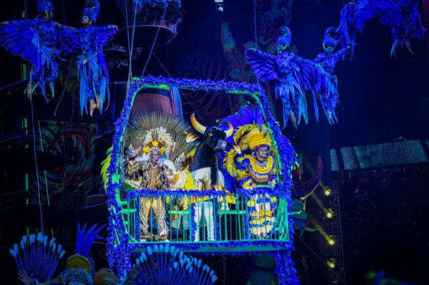 Guindaste pode render multa de R$200 mil ao Caprichoso