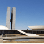Imagem colorida mostra frente do Congresso Nacional