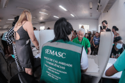 Imagem colorida mostra atendimento da Semasc