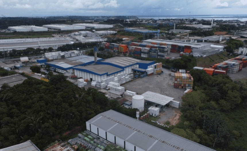 Imagem colorida mostra vista área do Polo Industrial de Manaus