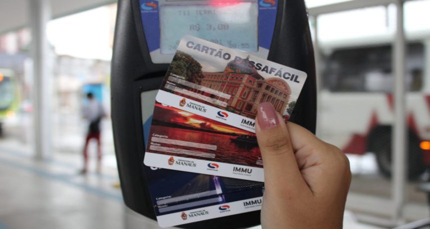 Imagem mostra passa-facil onde há benefício para meia-passagem extinção de pagamento em dinheiro