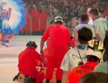 Homem passa mal durante apresentação do Caprichoso