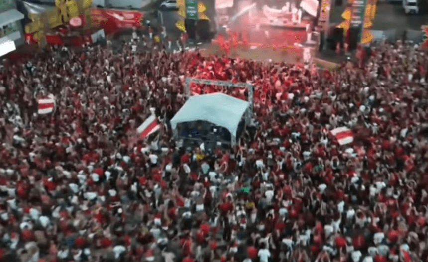 Imagem colorida mostra imagem aérea do último Curral do Garantido em Manaus realizado no Sambódromo