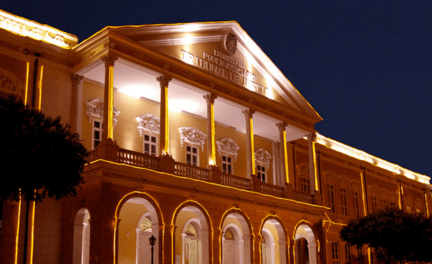 Imagem colorida mostra fachada do Tribunal de Justiça do Pará