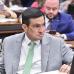 Imagem colorida mostra Sidney Leite em discussões sobre outras zonas francas