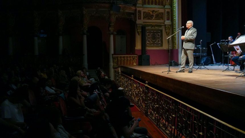 Amazonas Band se apresenta no Teatro Amazonas, com um show especial do Green Jazz Festival.