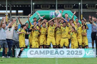 Amazonas FC celebra título do Barezinho 2025: campeão do Campeonato Amazonense Sub-18.