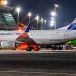 Avião da Copa Airlines no Aeroporto de Manaus, pronto para voo diário ao Panamá.