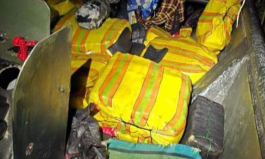 Carga de drogas apreendida em operação policial.