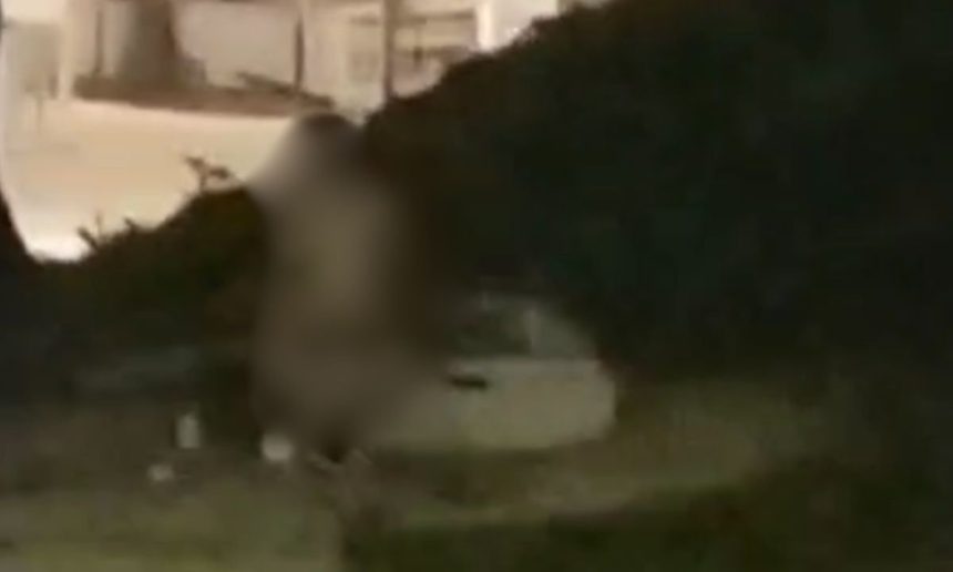 Casal em cenas explícitas na praia da Ponta Negra, em Manaus.