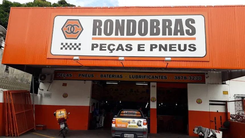 Fachada da RondoBras, loja de peças e pneus, em Manaus.
