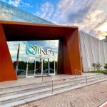 Fachada do INDT em Manaus, com arquitetura moderna e logo visÃvel.