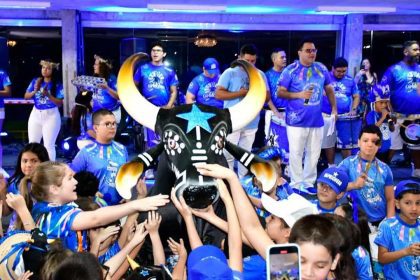 Festa do Boi Caprichoso em Manaus comemorando 26 anos.