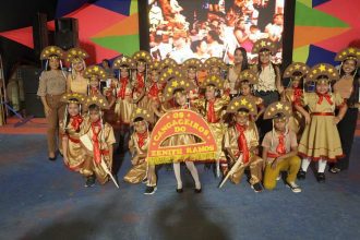Grupo 'Os Cangaceiros do Zenith Ramos' se apresenta em festa de Santo Antônio do Içá.