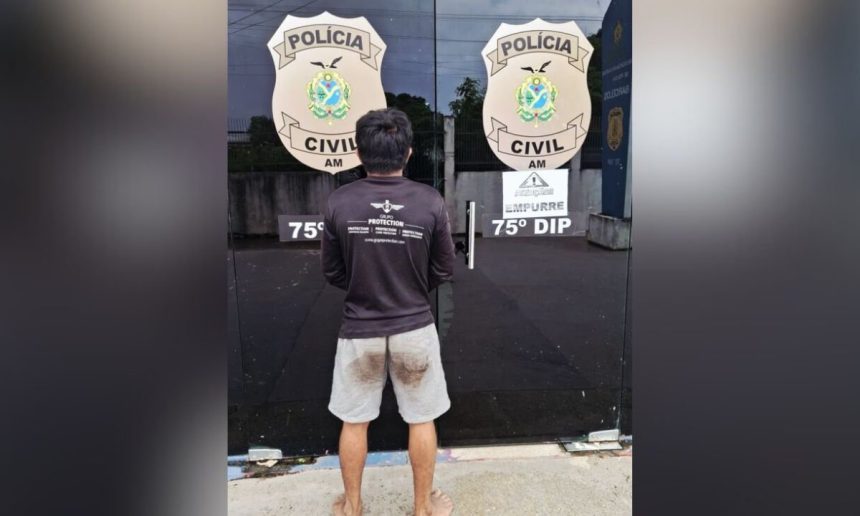 Homem preso em frente à delegacia, acusado de estupro e violência doméstica.