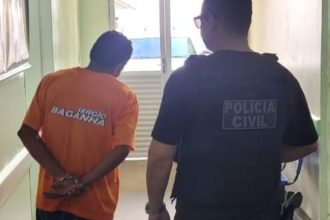 Homem preso por policial em Maraã, Amazonas.