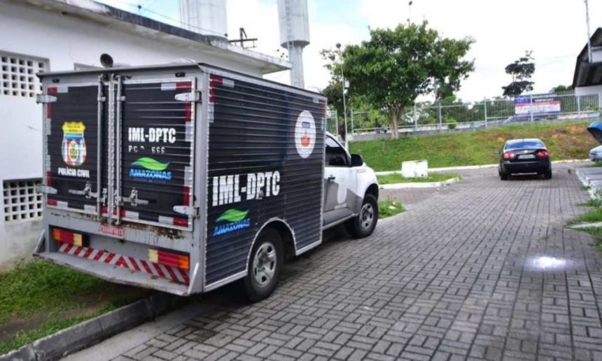 Veículo do IML-DPTC em Manaus.