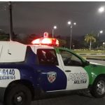Viaturas da Polícia Militar em Manaus, após assalto a drogaria na Avenida Tefé.