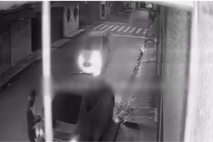 Vídeo mostra acidente de carro na Compensa, Manaus, com faróis acesos.