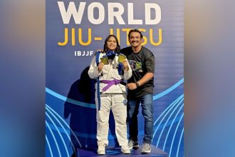 Yasmim Douranth com medalhas de ouro em competição de jiu-jitsu