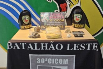 Denúncia anônima leva PM a apreensão de drogas no bairro Jorge Teixeira