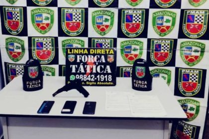 Apreensão de armas, celulares e objetos em operação policial da Força Tática.