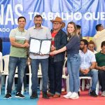 Autoridades e participantes em evento de lançamento do edital de subvenção econômica do Pirarucu.