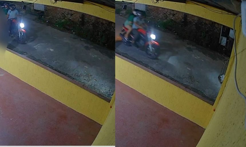 Câmera de segurança flagra assalto a jovem em motocicleta