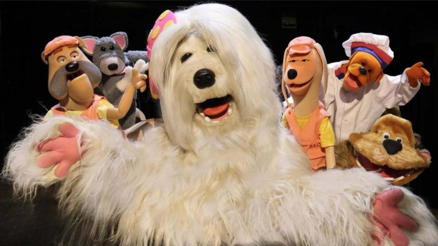 Elenco de fantoches do musical TV Colosso.